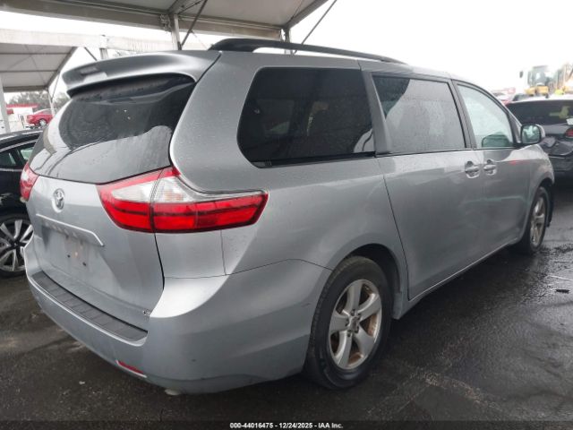 2017 TOYOTA SIENNA 5TDKZ3DC5HS773253 Photo 3
