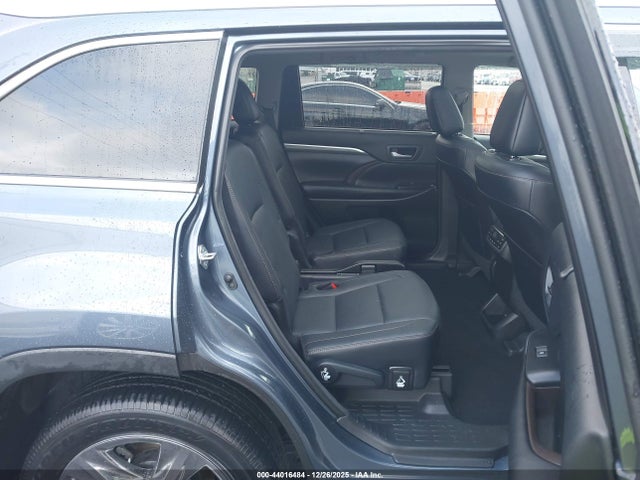 5TDDGRFH4JS049618 Toyota Highlander Hybrid Limited Platinum