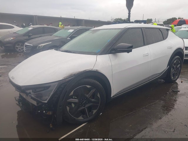 2025 KIA EV6 5XYC34JA4SG008571 Photo 1