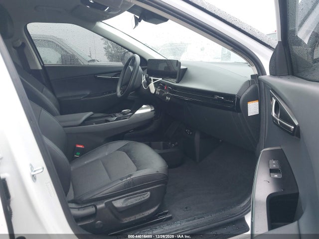 2025 KIA EV6 5XYC34JA4SG008571 Photo 4