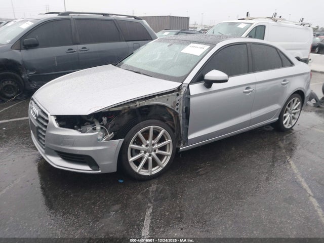 2015 AUDI A3 WAUACGFF2F1082572 Photo 1