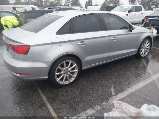 2015 AUDI A3 WAUACGFF2F1082572 Photo 3