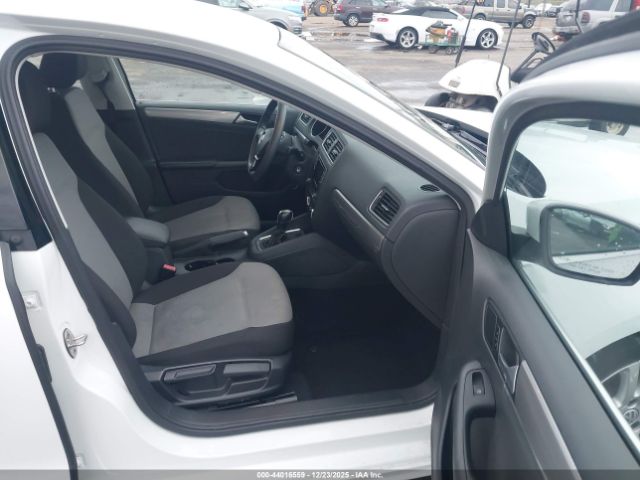 2017 VOLKSWAGEN JETTA 3VW2B7AJ6HM376842 Photo 4