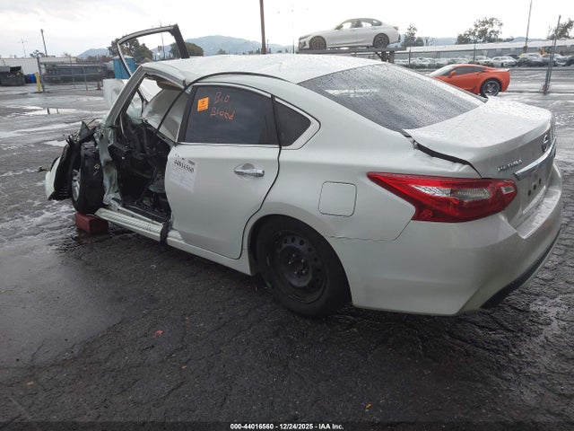 1N4AL3AP1GN318978 Nissan Altima 2.5 S