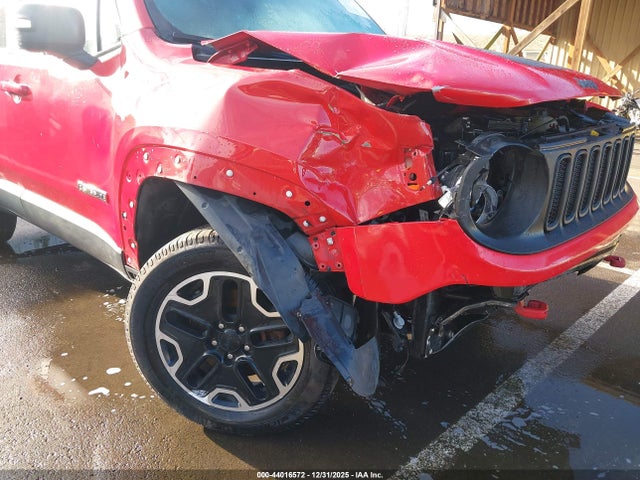 Jeep Renegade Trailhawk 2016 ZACCJBCT6GPC97727 Image 6
