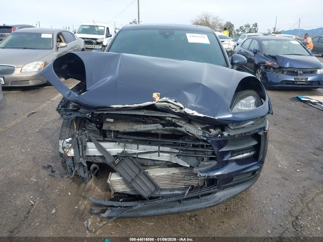 Porsche Macan 2019 WP1AA2A58KLB02072 Image 13