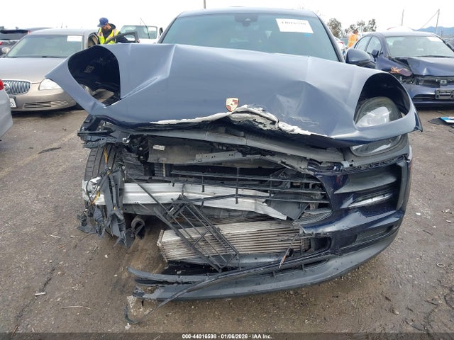 2019 PORSCHE MACAN WP1AA2A58KLB02072 Photo 5