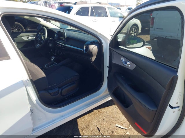 3KPF24AD5RE715986 KIA Forte Lxs