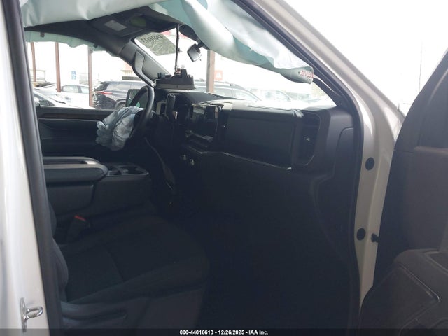 2023 GMC SIERRA 1500 1GTUUCED2PZ119385 Photo 4