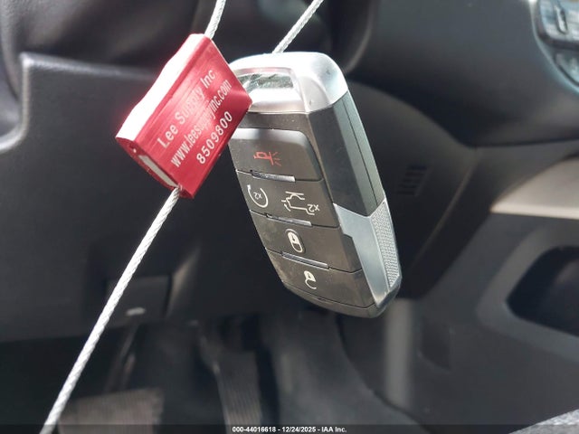 2019 RAM 1500 1C6SRFJT4KN630238 Photo 10
