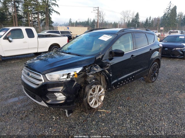 Ford ESCAPE SE 2018 1FMCU9GDXJUC47532 Image 2