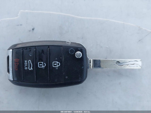 5XXGT4L36GG002928 KIA Optima Lx