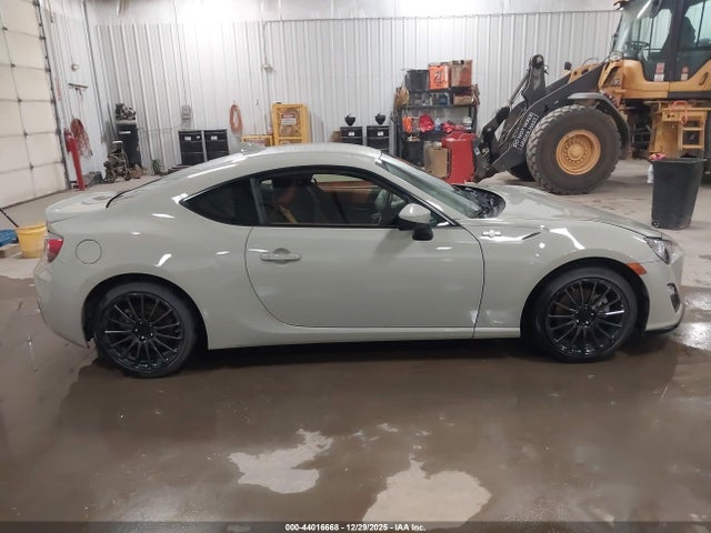 JF1ZNAA18G9706375 Scion Fr-s Release Series 2.0