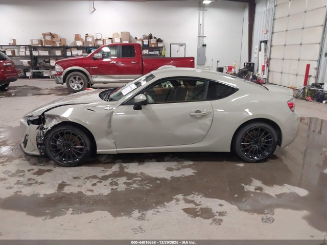JF1ZNAA18G9706375 Scion Fr-s Release Series 2.0