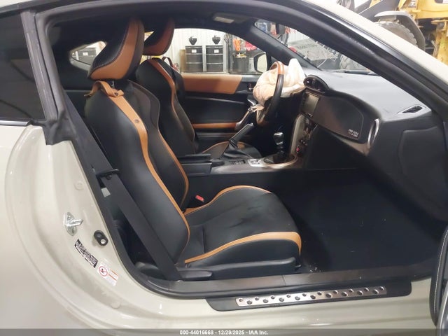 JF1ZNAA18G9706375 Scion Fr-s Release Series 2.0