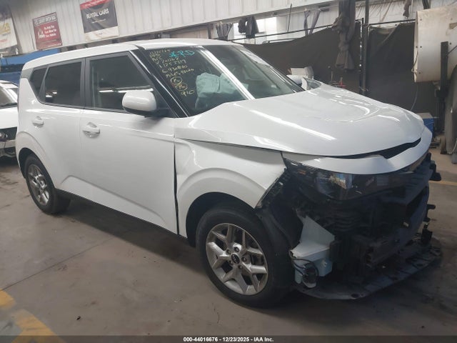 KNDJ23AU6P7201162 KIA SOUL LX