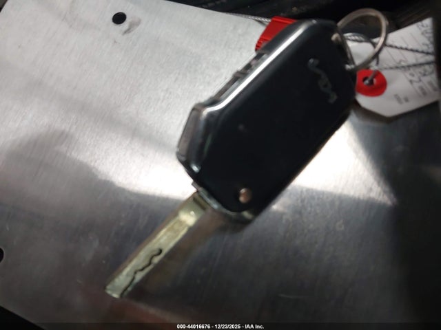 KNDJ23AU6P7201162 KIA SOUL LX