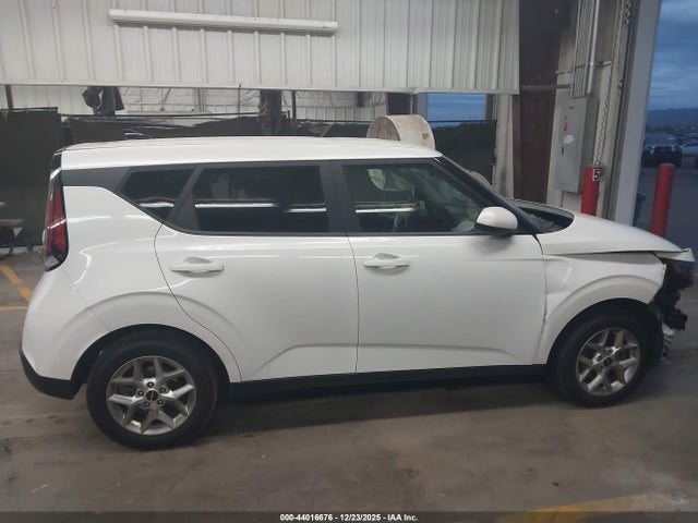 KNDJ23AU6P7201162 KIA SOUL LX