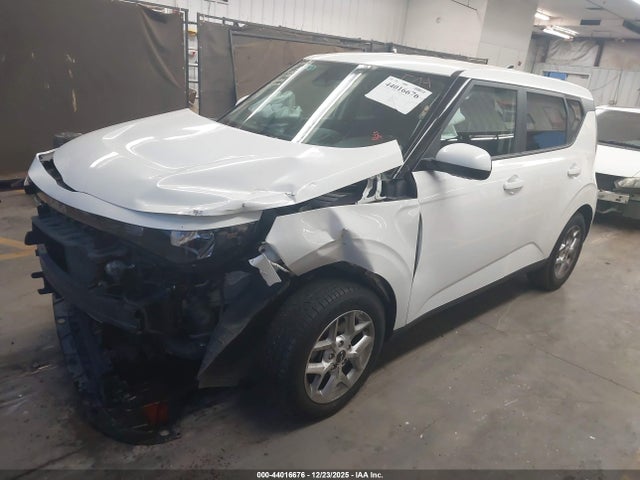 KNDJ23AU6P7201162 KIA SOUL LX