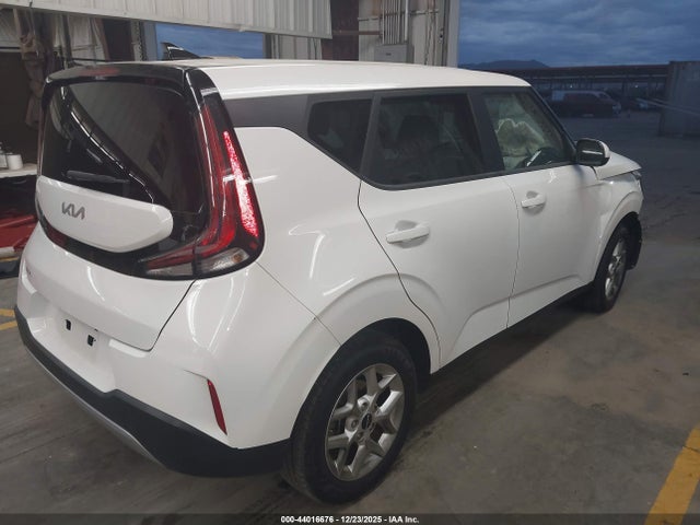 KNDJ23AU6P7201162 KIA SOUL LX