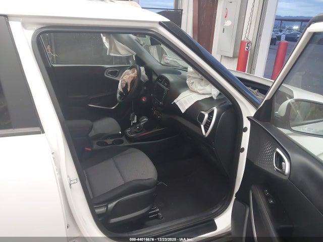 KNDJ23AU6P7201162 KIA SOUL LX