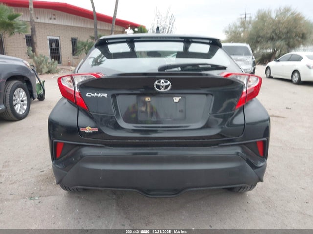 JTNKHMBX6L1064735 Toyota C-HR XLE