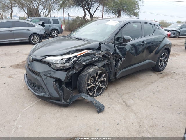 JTNKHMBX6L1064735 Toyota C-HR XLE