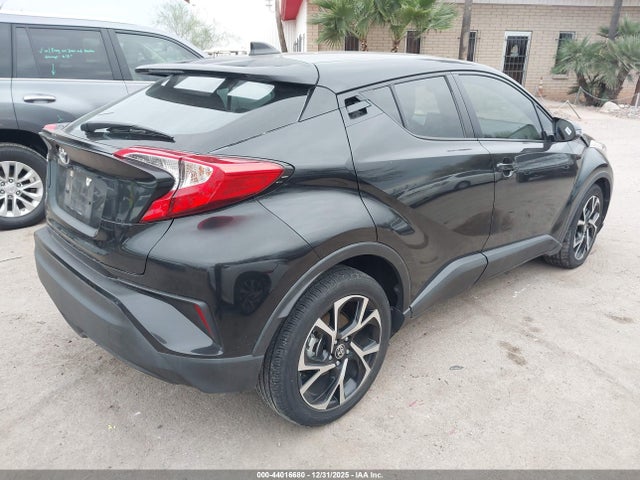 JTNKHMBX6L1064735 Toyota C-HR XLE