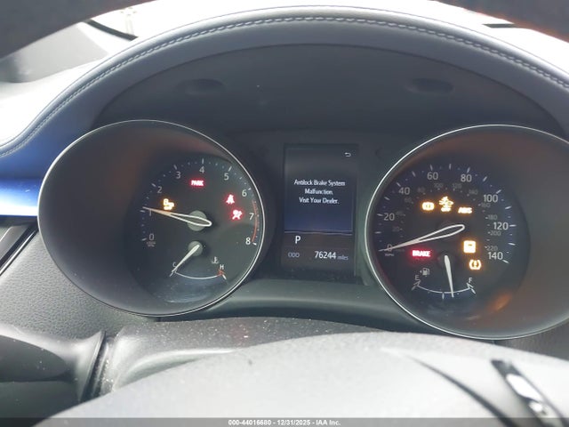 JTNKHMBX6L1064735 Toyota C-HR XLE