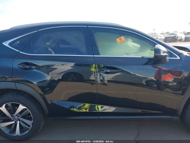 JTJYARBZ8J2090484 Lexus NX 300