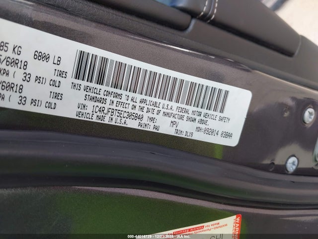 2014 JEEP GRAND CHEROKEE 1C4RJFBT5EC305840 Photo 8