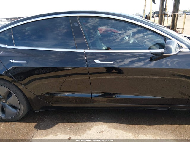 Продажа на аукционе авто 2020 Tesla Model 3 Standard Range Plus Rear-wheel Drive/standard Range Rear-wheel Drive, vin: 5YJ3E1EA2LF808457, номер лота: 44016750