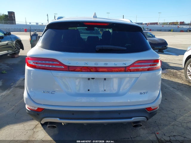 5LMCJ2C95HUL69367 Lincoln MKC SELECT