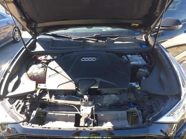 2021 AUDI Q8 WA1AVAF11MD007480 Photo 9