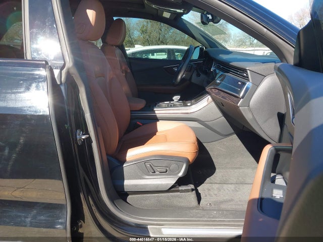 2021 AUDI Q8 WA1AVAF11MD007480 Photo 4