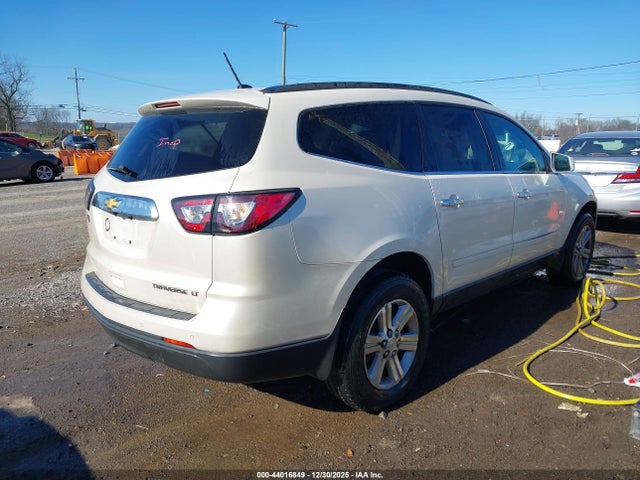 2014 CHEVROLET TRAVERSE 1GNKRHKD5EJ116199 Photo 3