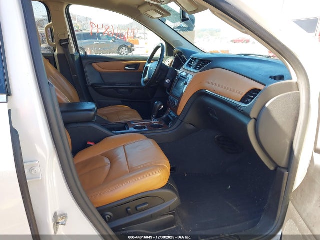 2014 CHEVROLET TRAVERSE 1GNKRHKD5EJ116199 Photo 4