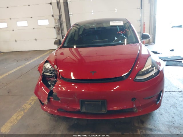 44016862 :رقم المزاد ، 5YJ3E1EA5JF057495 vin ، 2018 Tesla Model 3 Long Range/mid Range مزاد بيع