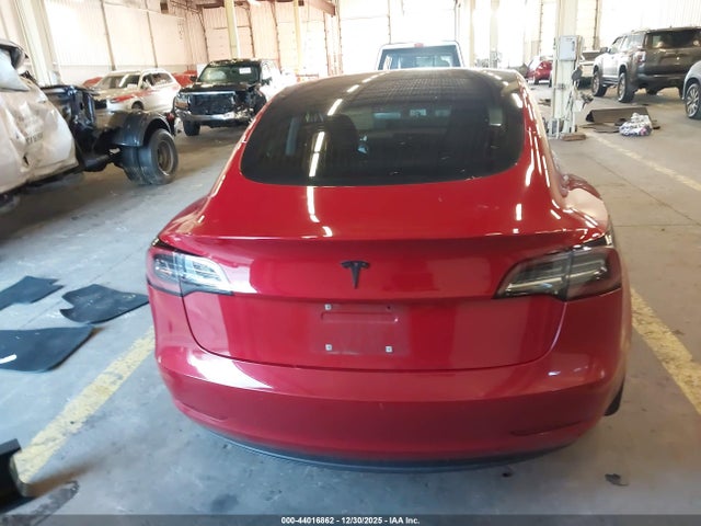 44016862 :رقم المزاد ، 5YJ3E1EA5JF057495 vin ، 2018 Tesla Model 3 Long Range/mid Range مزاد بيع
