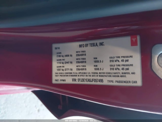 44016862 :رقم المزاد ، 5YJ3E1EA5JF057495 vin ، 2018 Tesla Model 3 Long Range/mid Range مزاد بيع