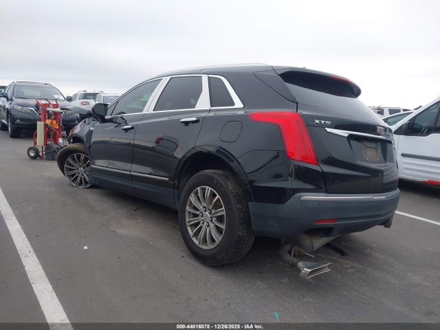 2017 CADILLAC XT5 1GYKNBRS0HZ234537 Photo 2