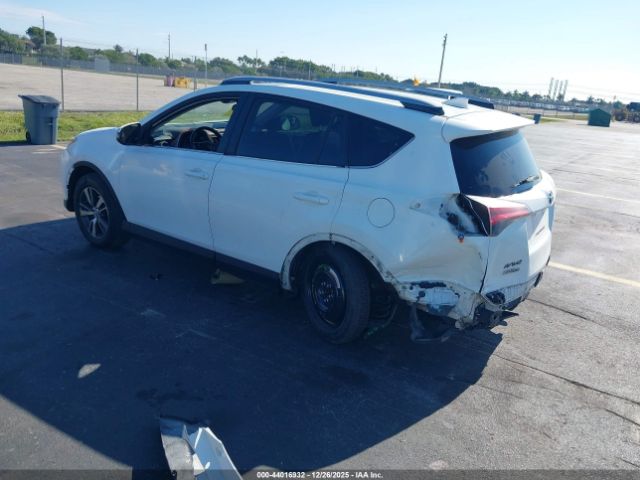 2018 TOYOTA RAV4 JTMRFREV9JJ256826 Photo 2