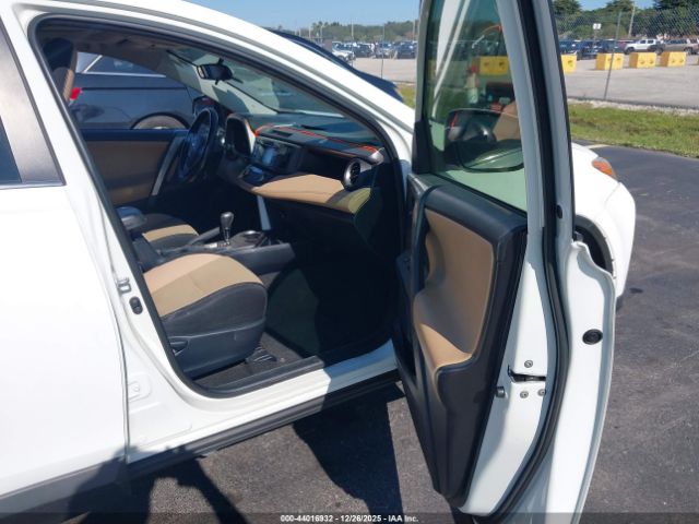 2018 TOYOTA RAV4 JTMRFREV9JJ256826 Photo 4