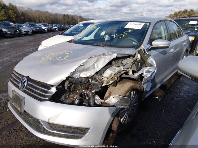 Продаж на аукціоні авто 2015 Volkswagen Passat 1.8t S, vin: 1VWAT7A37FC002099, номер лоту: 44016966