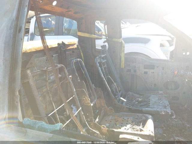 2005 Ford F-150 Stx/xl/xlt მანქანა იყიდება აუქციონზე, vin: 1FTRF12285NA03913, აუქციონის ნომერი: 44017049