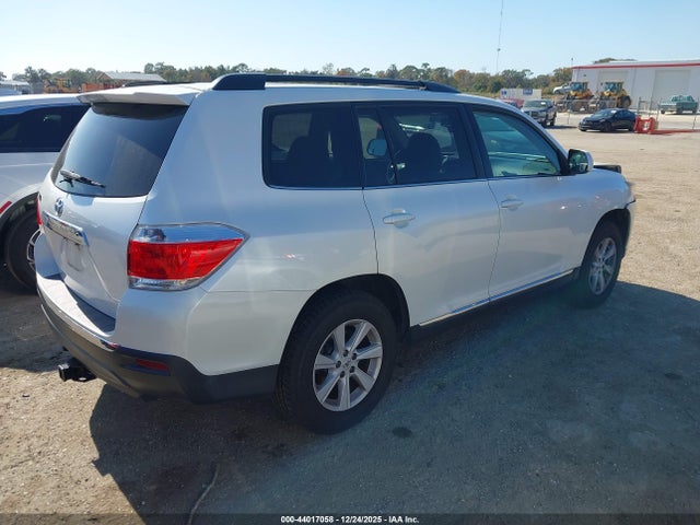 2013 TOYOTA HIGHLANDER 5TDZK3EH9DS103082 Photo 3