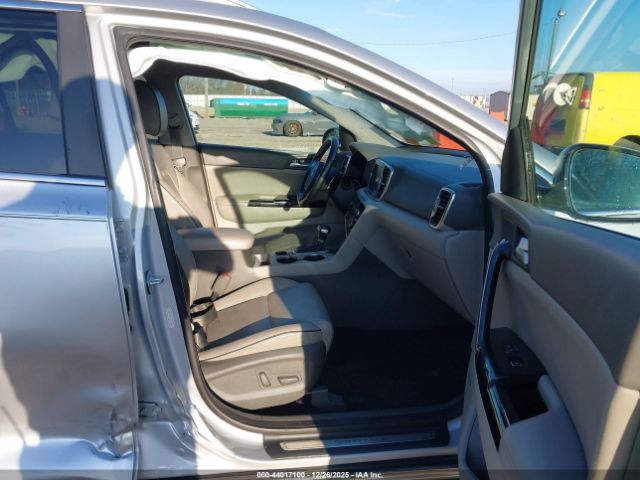 2017 KIA SPORTAGE KNDPR3A69H7146036 Photo 4