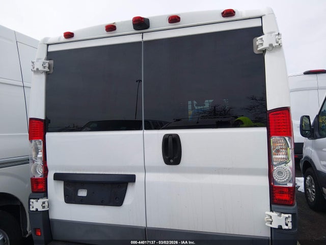 44017137 :رقم المزاد ، 3C6TRVAG7HE536580 vin ، 2017 Ram Promaster 1500 Low Roof 136 Wb مزاد بيع
