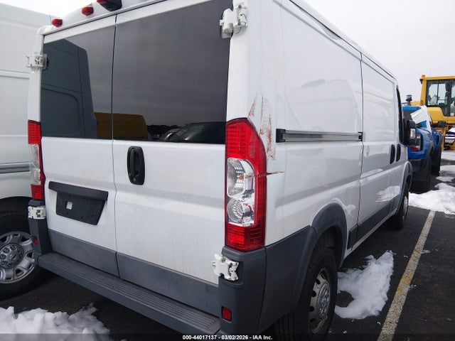 44017137 :رقم المزاد ، 3C6TRVAG7HE536580 vin ، 2017 Ram Promaster 1500 Low Roof 136 Wb مزاد بيع