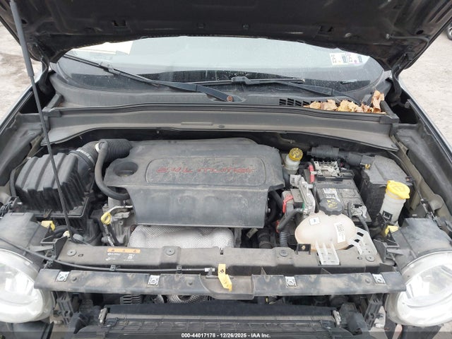 Jeep Renegade Latitude 2015 ZACCJBBT5FPC09363 Image 10